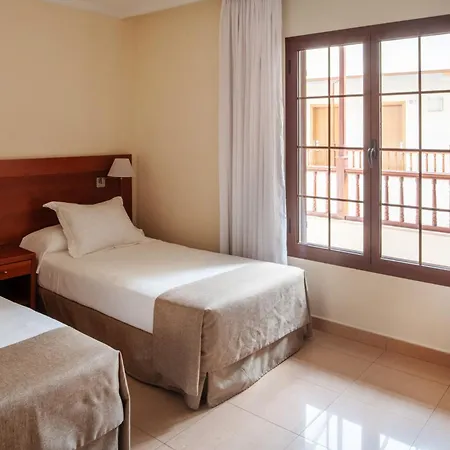 入住Diamar Hotel Arrecife酒店外部照片